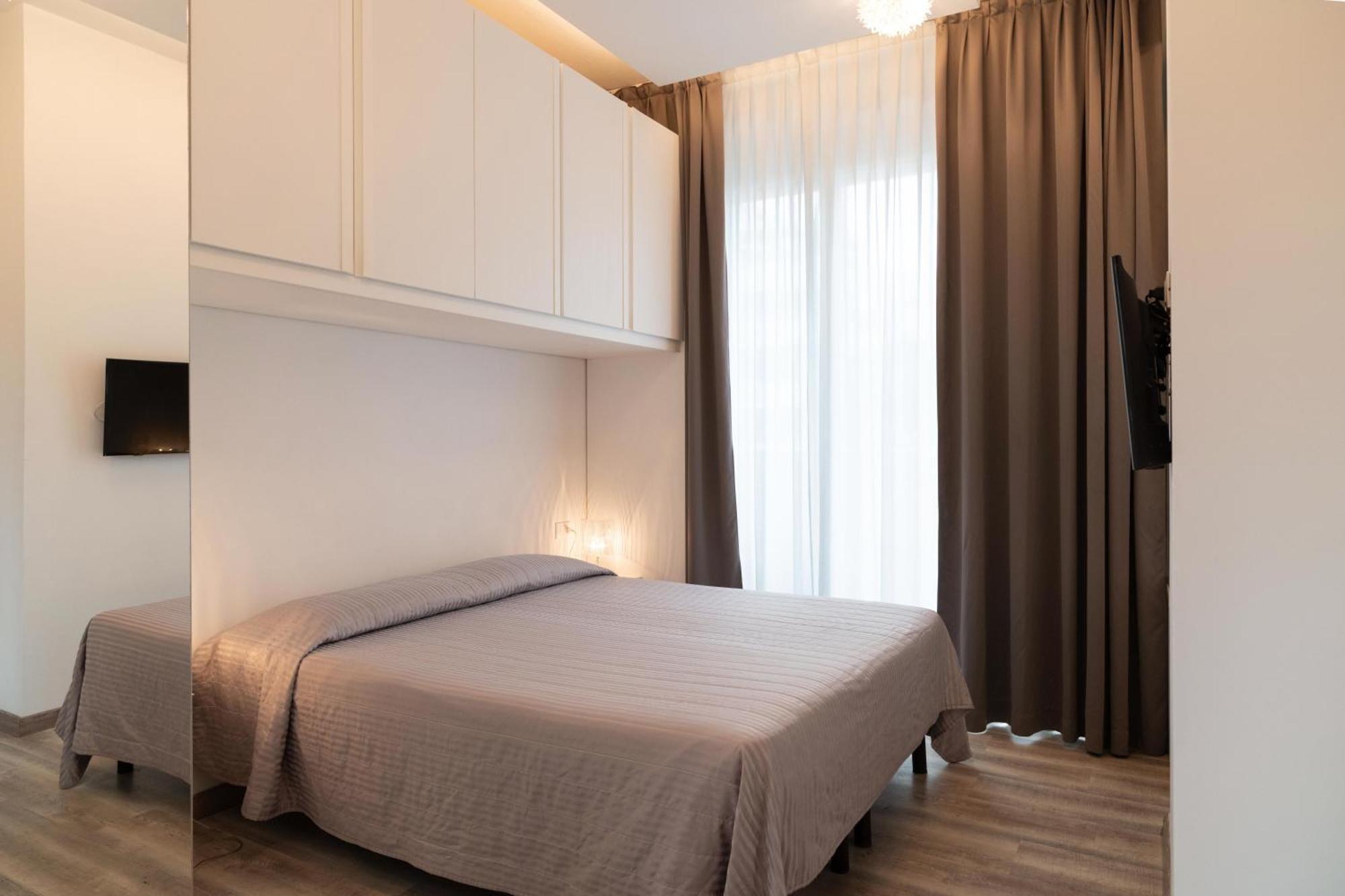 Perla Verde Hotel Milano Marittima Bagian luar foto