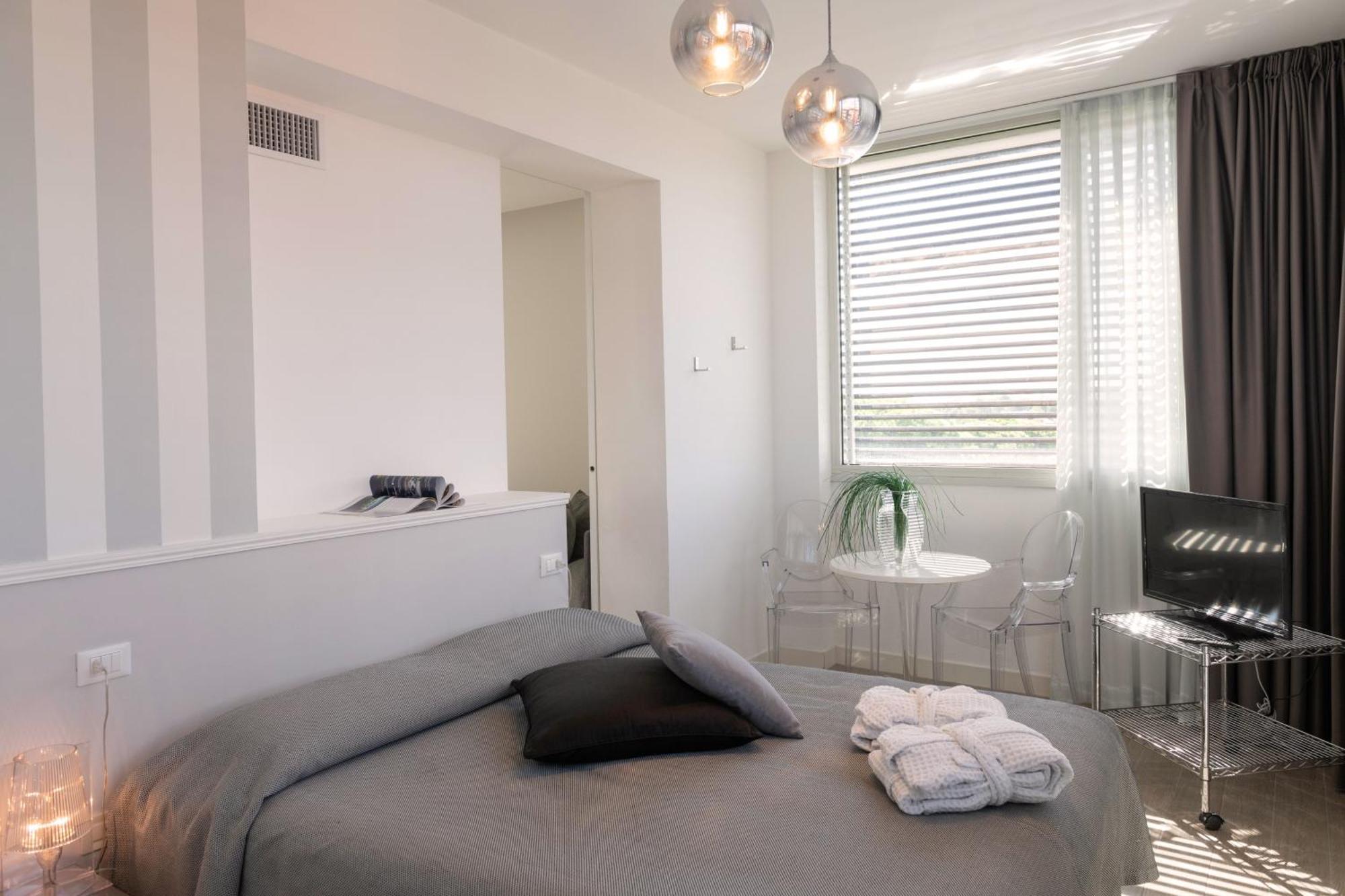 Perla Verde Hotel Milano Marittima Bagian luar foto